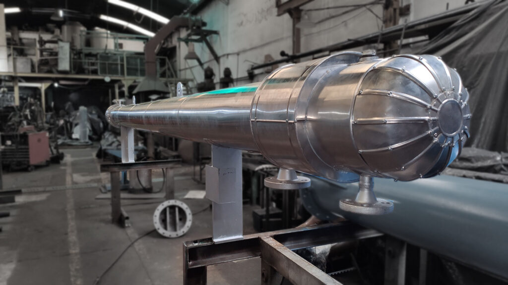 Intercambiadores de Calor de Casco y Tubos / Con Aislación