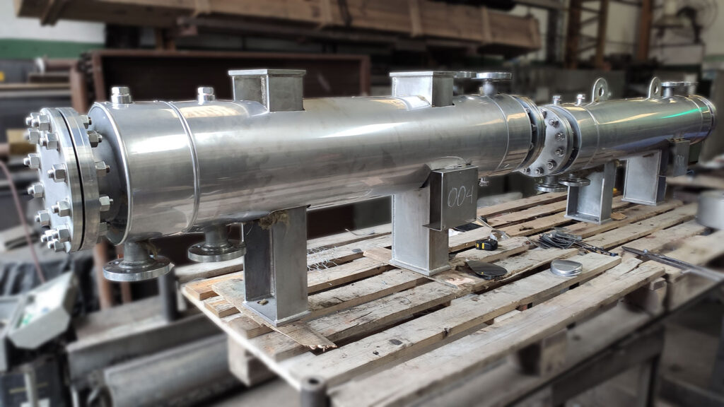 Intercambiadores de Calor de Casco y Tubos / Con Aislación